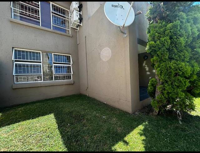 2 BEDROOM TOWNHOUSE FOR SALE IN VORNA VALLEY